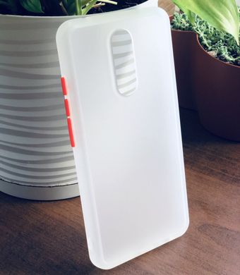 Чехол Matteframe для Xiaomi Redmi 8 бампер матовый противоударный Белый